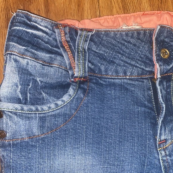 Vintage Leo Roma jeans with green and pink stitching - Picture 2 of 4